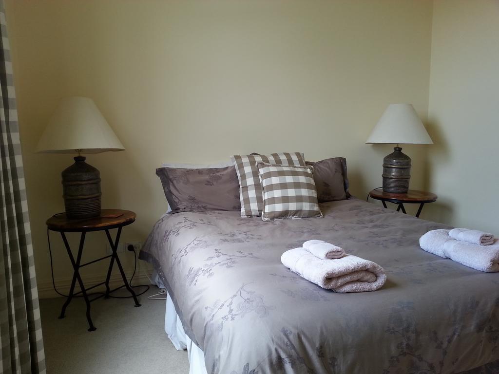 Villa The Vicarage Martinborough Zimmer foto