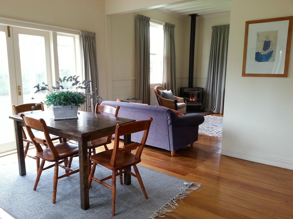 Villa The Vicarage Martinborough Zimmer foto
