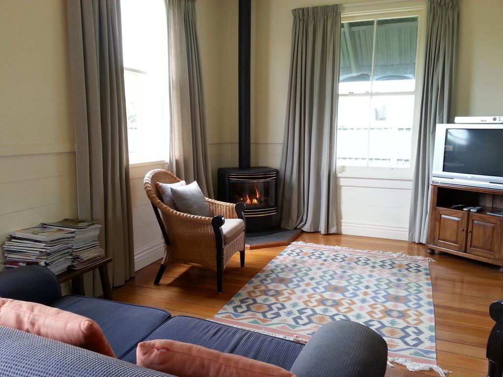 Villa The Vicarage Martinborough Zimmer foto