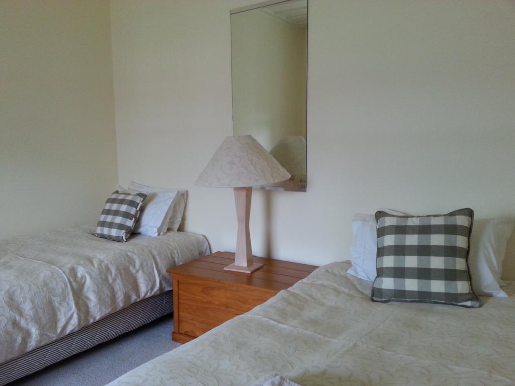 Villa The Vicarage Martinborough Zimmer foto
