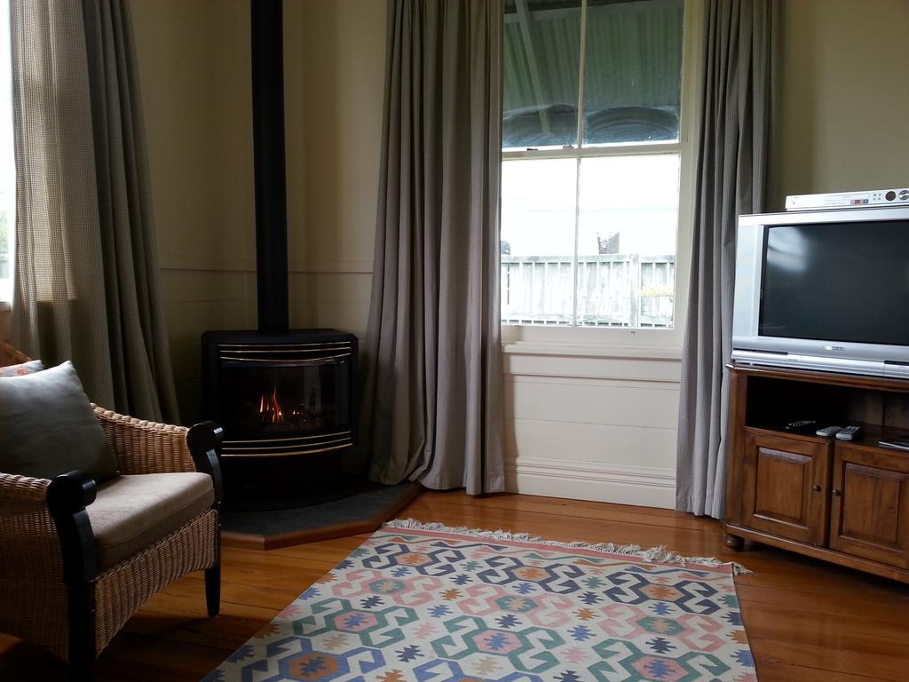 Villa The Vicarage Martinborough Zimmer foto
