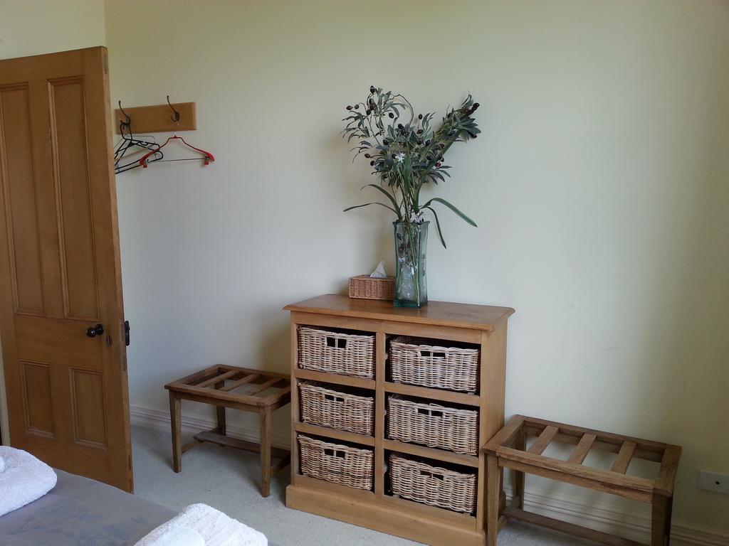 Villa The Vicarage Martinborough Zimmer foto