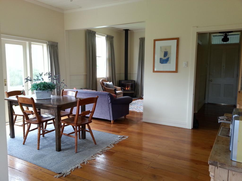 Villa The Vicarage Martinborough Zimmer foto