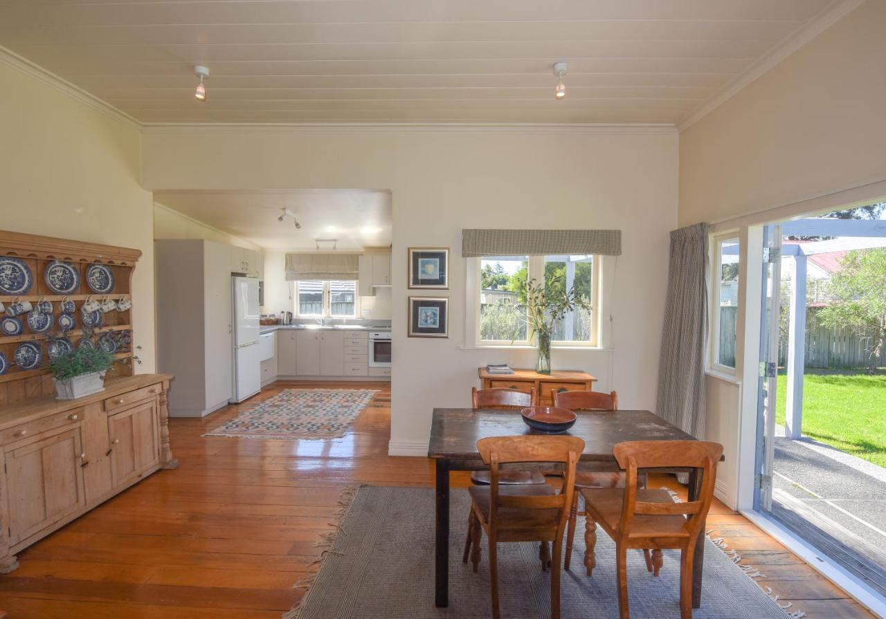 Villa The Vicarage Martinborough Exterior foto